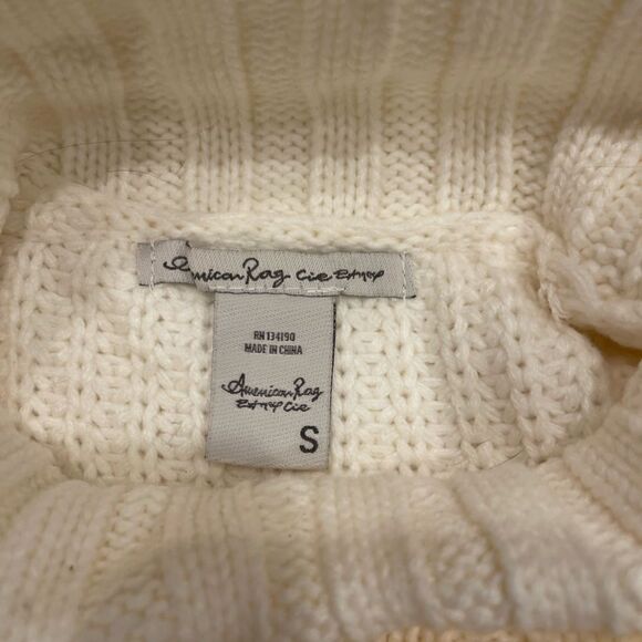 NEW American Rag Turtleneck Cold Shoulder Cream Sweater.Size S - Picture 9 of 11